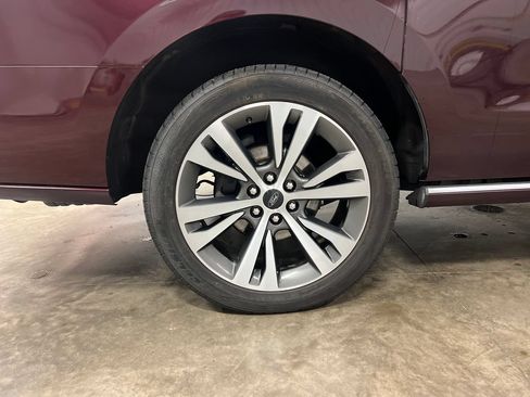 Used 2021 Ford Expedition Max Platinum AWD/4WD image 9