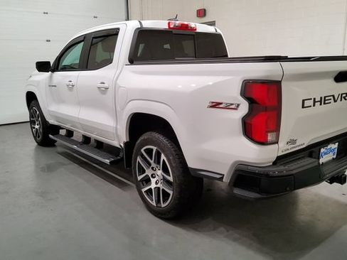 Used 2024 Chevrolet Colorado Z71 w/ Z71 Convenience Package 2 AWD/4WD image 6