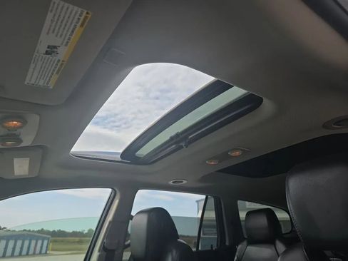 Used 2017 Buick Enclave Leather w/ Enclave Sport Touring Edition image 16