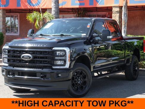Used 2023 Ford F250 Lariat w/ Black Appearance Package AWD/4WD image 4
