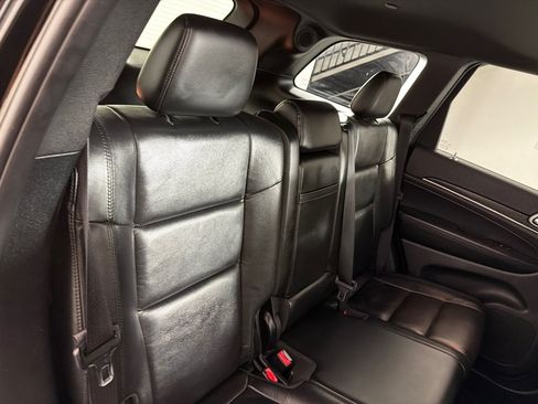 Used 2018 Jeep Grand Cherokee Limited AWD/4WD image 25
