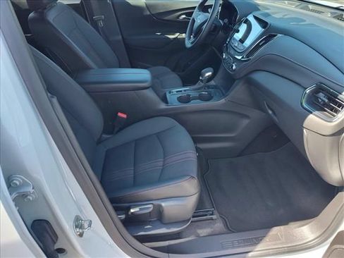Certified 2024 Chevrolet Equinox RS FWD image 12