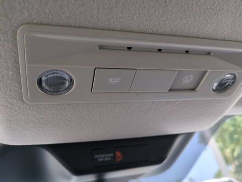 Used 2025 Nissan Kicks SV FWD image 22