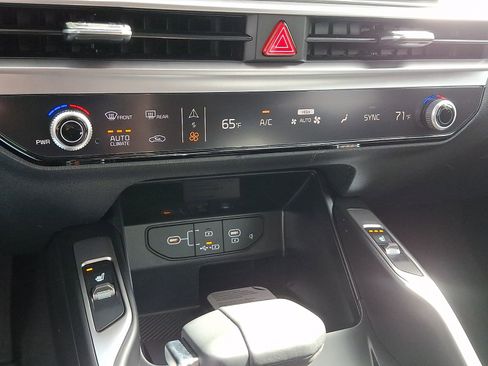 New 2026 Kia Sorento S AWD/4WD image 16
