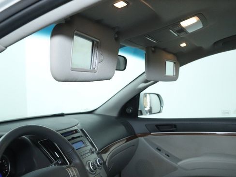 Used 2011 Hyundai Veracruz GLS image 21