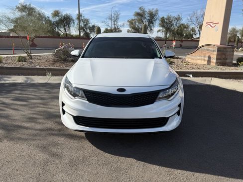 Used 2018 Kia Optima LX image 8