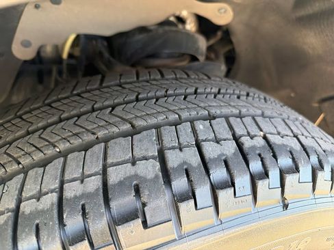 Used 2021 Ford Expedition XLT RWD image 16