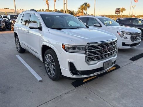 Used 2022 GMC Acadia Denali w/ Denali Technology Package image 3