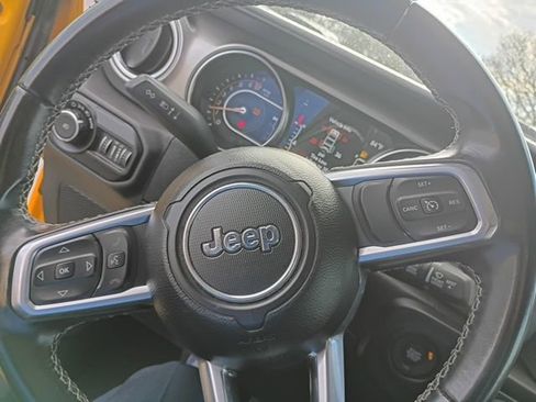 Used 2021 Jeep Wrangler Unlimited Sahara image 14