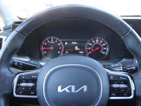 Certified 2023 Kia Sorento S image 25