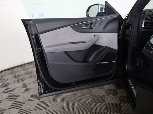 Used 2025 Audi SQ8 Premium Plus image 27