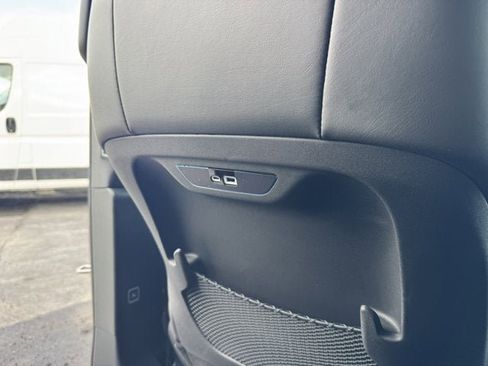 New 2026 Chrysler Pacifica Select image 16