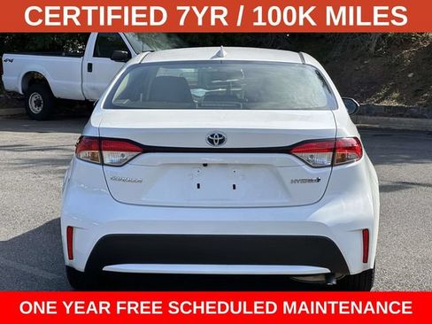 Used 2022 Toyota Corolla LE FWD image 3