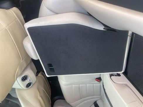 Used 2017 Mercedes-Benz C 300 4MATIC Sedan image 59