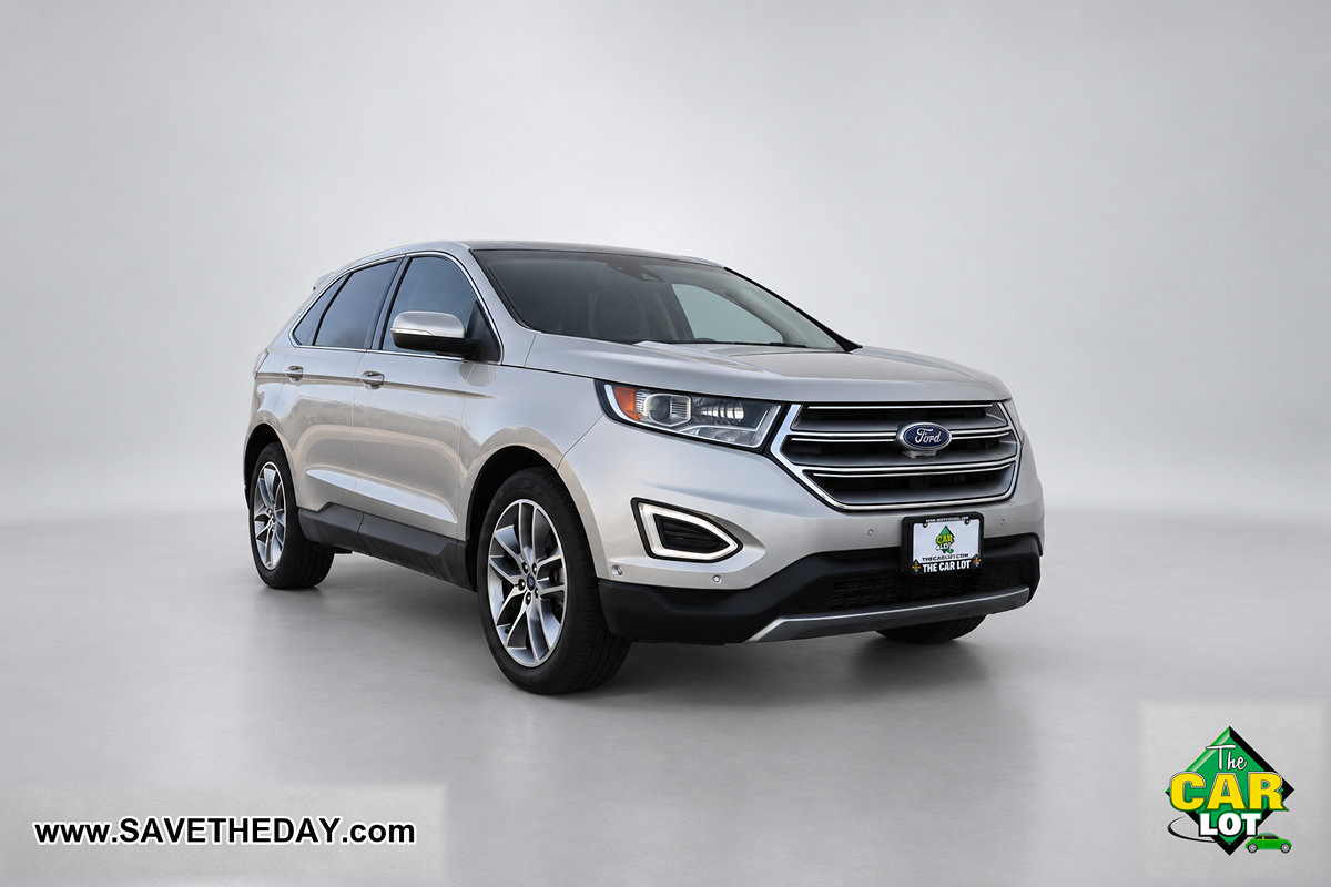 Used 2018 Ford Edge Titanium w/ Equipment Group 302A FWD image 10