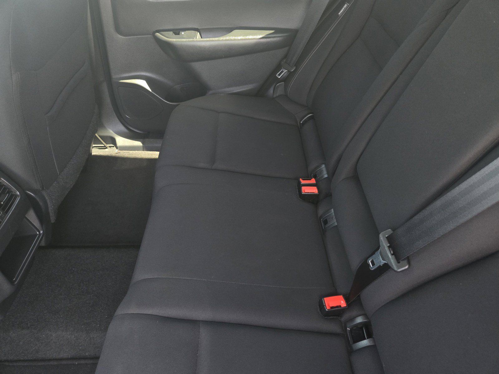 Used 2024 Nissan Rogue S AWD/4WD image 5