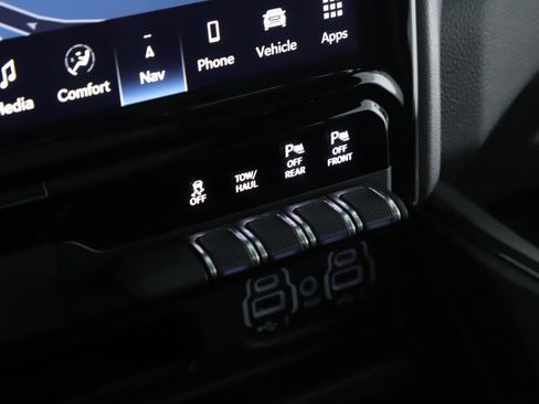 Used 2023 RAM 1500 Laramie AWD/4WD image 15