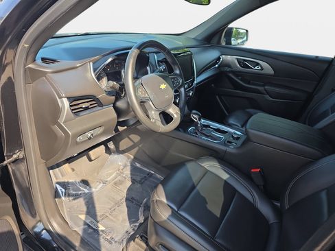 Used 2023 Chevrolet Traverse LT w/ LPO, Floor Liner Package FWD image 16
