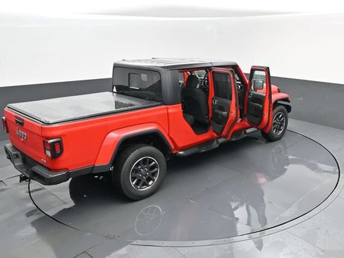 Used 2023 Jeep Gladiator Overland AWD/4WD image 24