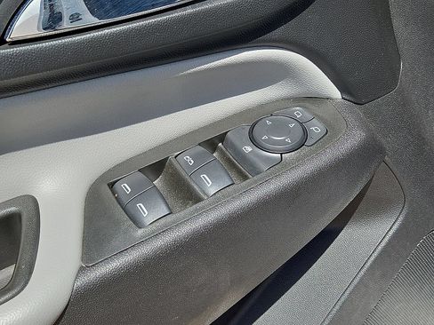 Used 2021 Chevrolet Equinox LS w/ LS Convenience Package FWD image 21