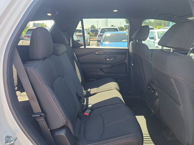 Used 2023 Honda Pilot Sport image 8