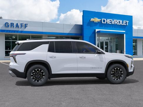 New 2026 Chevrolet Traverse Z71 w/ Enhanced Driving Package image 5