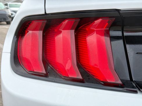 Used 2022 Ford Mustang Shelby GT500 w/ Technology Package image 10