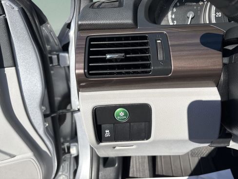 Used 2017 Honda Accord EX-L image 14