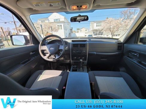 Used 2010 Jeep Liberty Sport w/ Popular Equipment Group AWD/4WD image 9