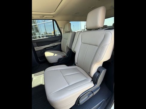 Used 2024 Ford Expedition Max XLT AWD/4WD image 14