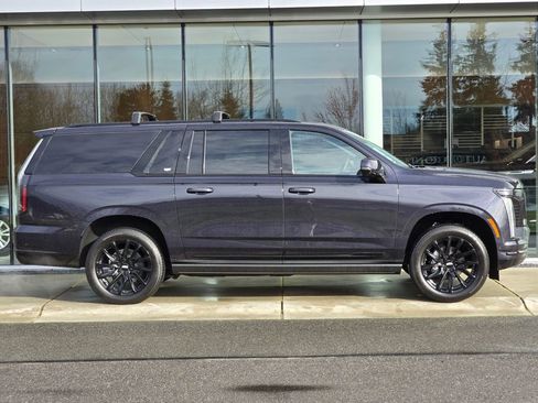 New 2026 Cadillac Escalade ESV Sport w/ LPO, ONYX Package image 6