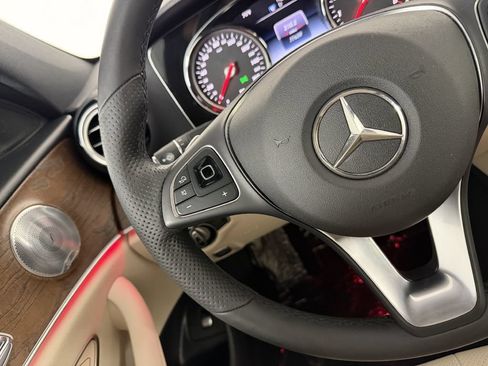 Used 2017 Mercedes-Benz E 300 4MATIC image 26