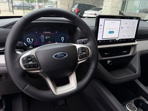 New 2026 Ford Explorer Active RWD image 40