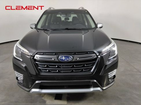 Used 2022 Subaru Forester Touring AWD/4WD image 2