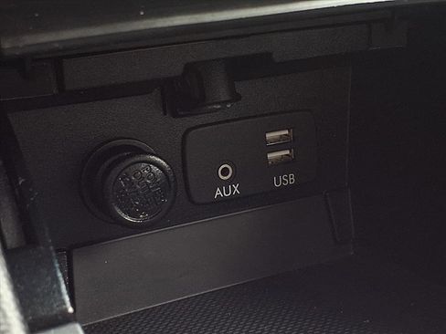 Used 2017 Subaru Outback 3.6R Limited image 17