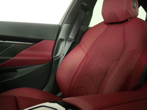 Used 2025 BMW 530i w/ M Sport Package RWD image 24