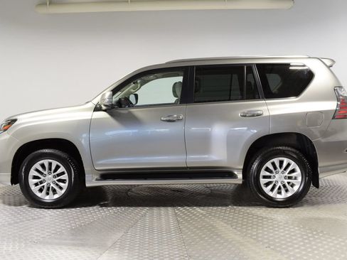 Used 2021 Lexus GX 460 Premium w/ Premium Package AWD/4WD image 2