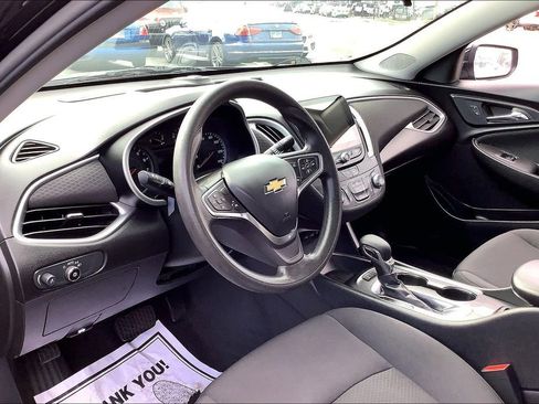 Used 2022 Chevrolet Malibu LS FWD image 17