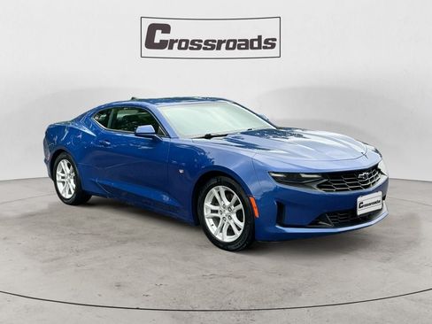 Used 2021 Chevrolet Camaro LS RWD image 7
