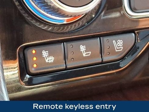 Used 2024 GMC Yukon XL Denali Ultimate w/ LPO, Floor Liner Package AWD/4WD image 23