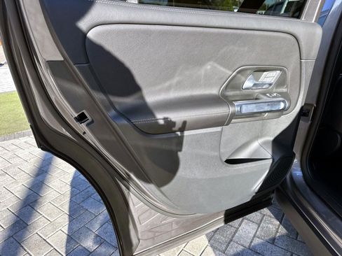 Certified 2022 Mercedes-Benz GLB 250 image 12