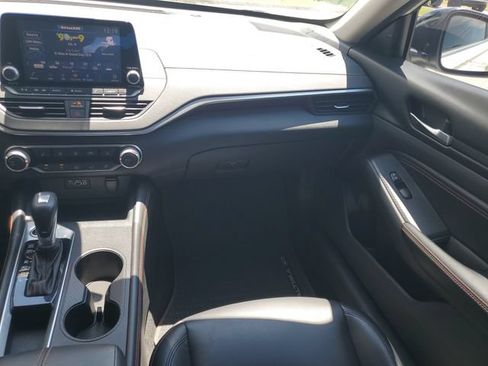Used 2020 Nissan Altima 2.5 SR w/ Premium Package FWD image 29
