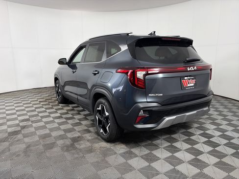 Used 2024 Kia Seltos EX image 5
