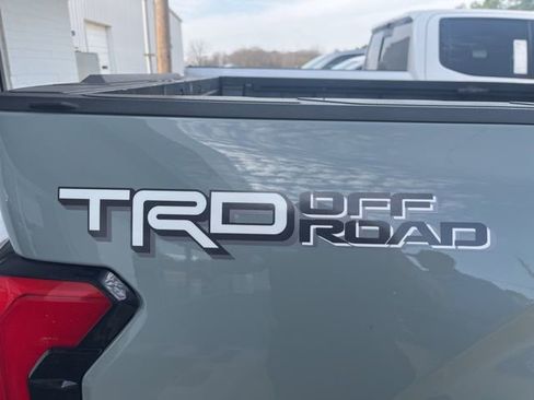 Used 2022 Toyota Tundra SR5 w/ TRD Off-Road Premium Package image 6