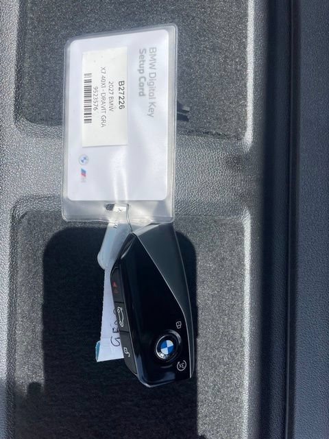 Used 2027 BMW X7 xDrive40i w/ M Sport Package AWD/4WD image 28
