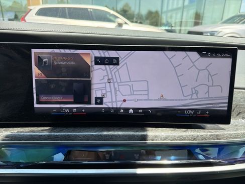 Used 2025 BMW 740i RWD image 12