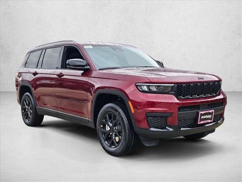 New 2025 Jeep Grand Cherokee L Altitude image 7