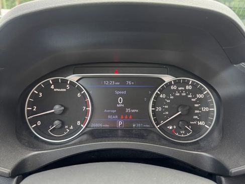 Used 2025 Nissan Altima 2.5 SV FWD image 13