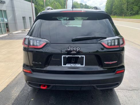 Certified 2022 Jeep Cherokee Trailhawk image 8