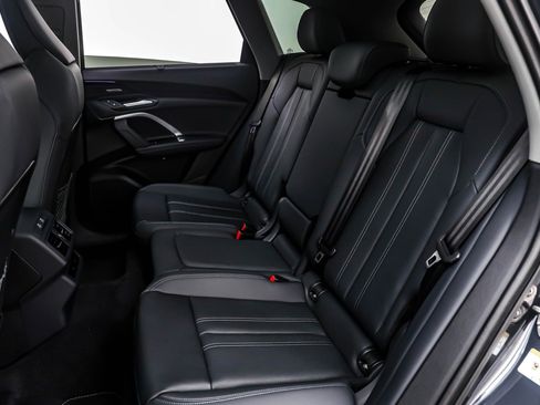 New 2025 Audi Q5 Premium Plus image 8